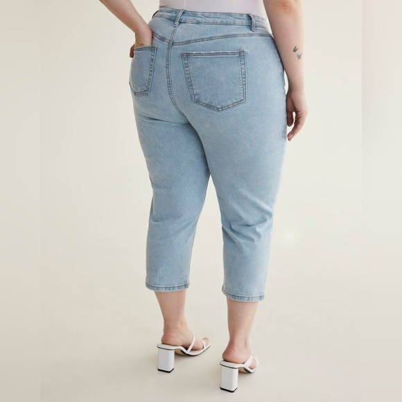 Penningtons Curvy Fit Denim Capri Light Wash Jeans d/C Plus Size 20 Stretchy - Picture 10 of 10